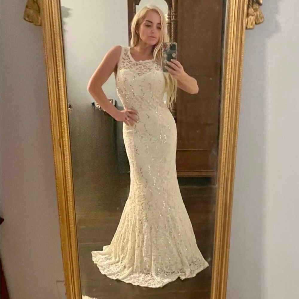Windsor lace and sequin mermaid formal evening gown 9/10 - Picture 10 of 16